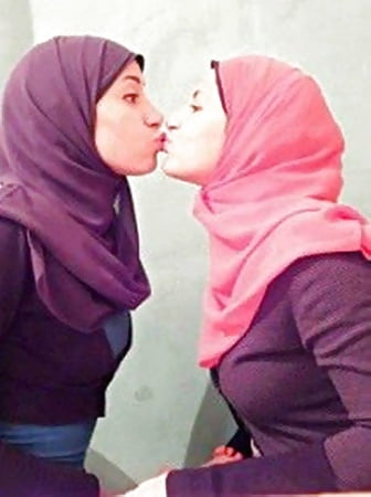 Hijab Lesbian - Hijab lesbian - 36 Pics | xHamster