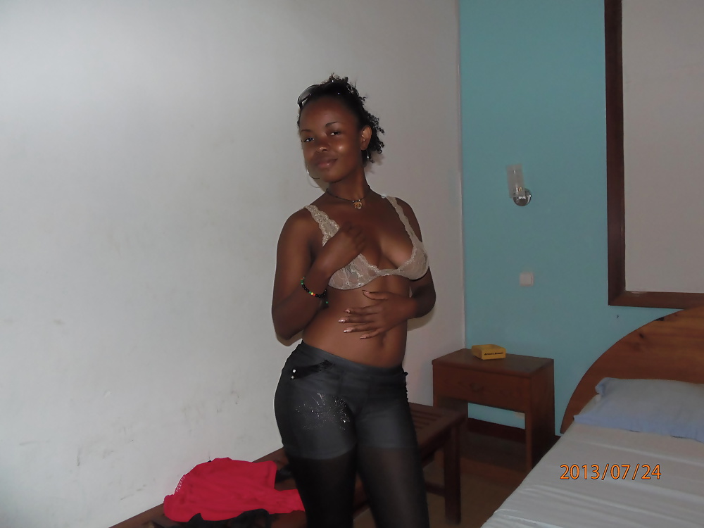 sexy random malagasy girl (not naked) porn gallery