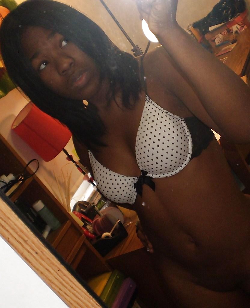 BLACK AMATEUR GIRLS - SELF PICS VIII porn gallery