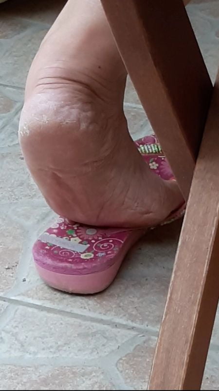 Piedi di zie, nonne, mamme. porn gallery