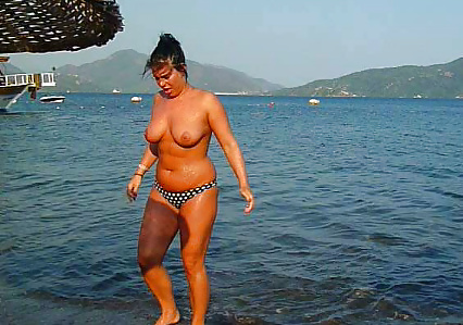 my big boobs exposed on the beach porn gallery