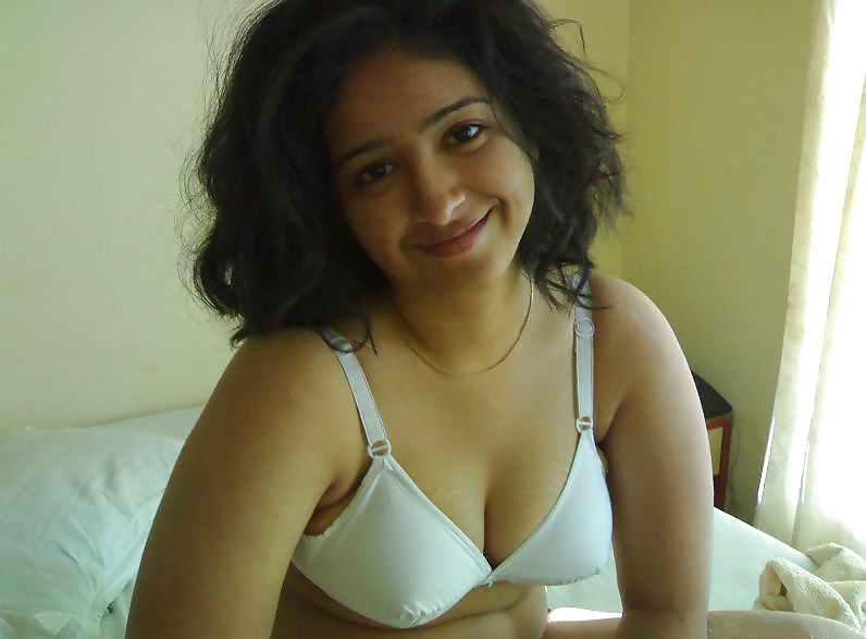 Indian Beauty Nipples - Cute indian girl showing nipples porn gallery 65725544