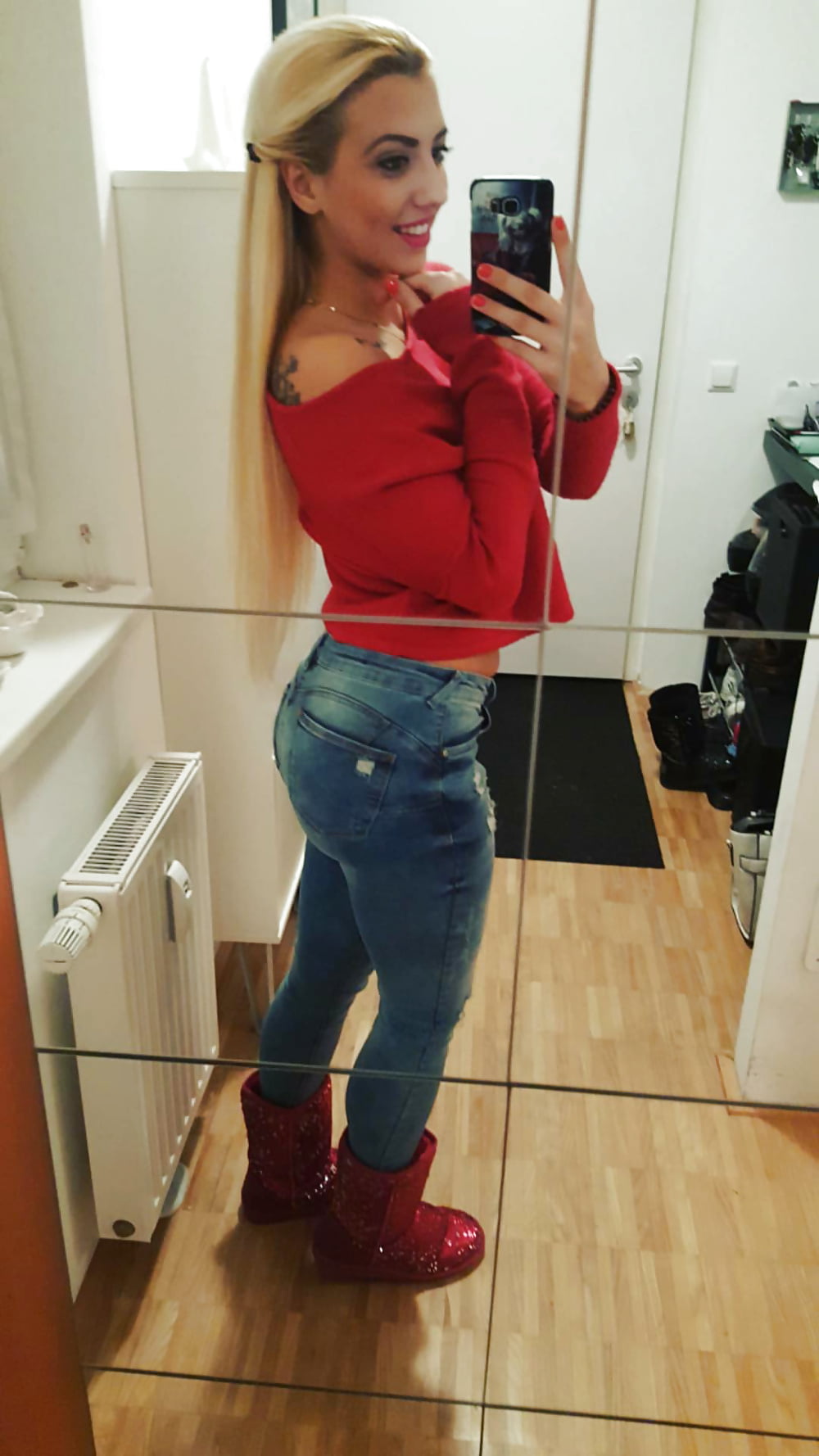 Tijana Serbian teen porn gallery