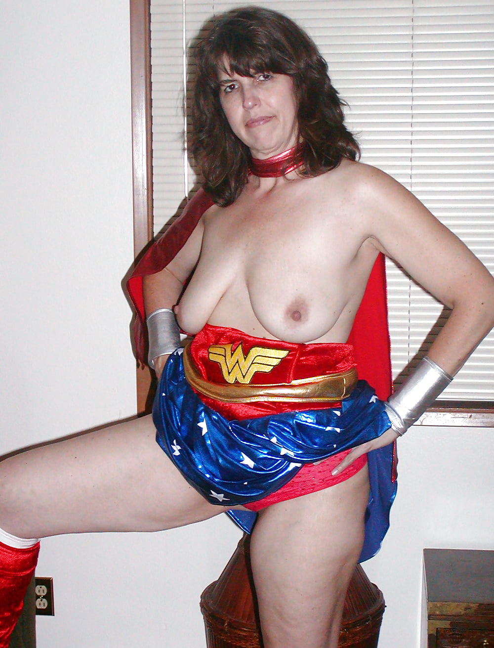 Moms and MILFs Mix 024 porn gallery