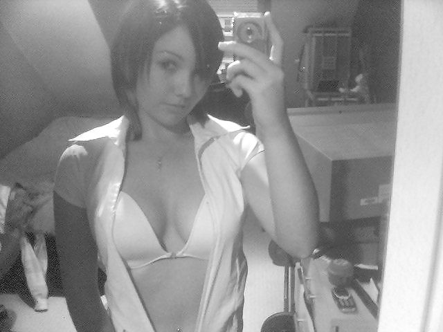 hottie black and white self pics porn gallery