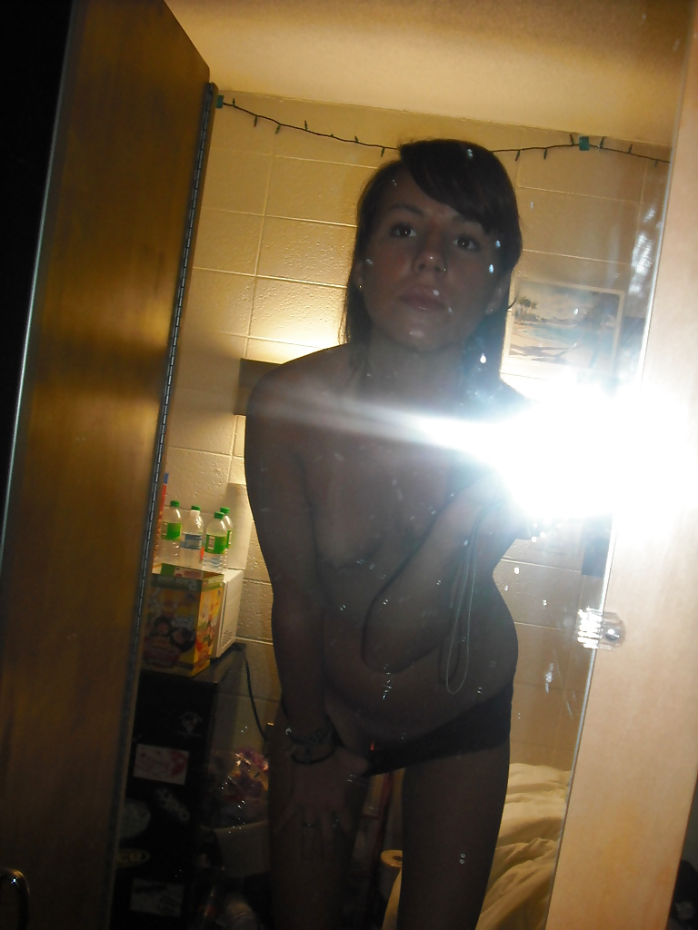 Selfshot 19 porn gallery