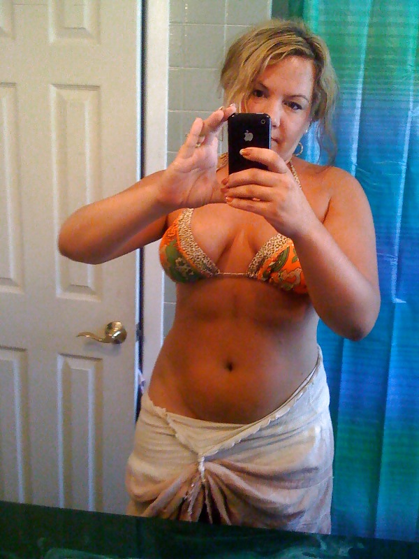 Hot Milf nude bathroom photos porn gallery