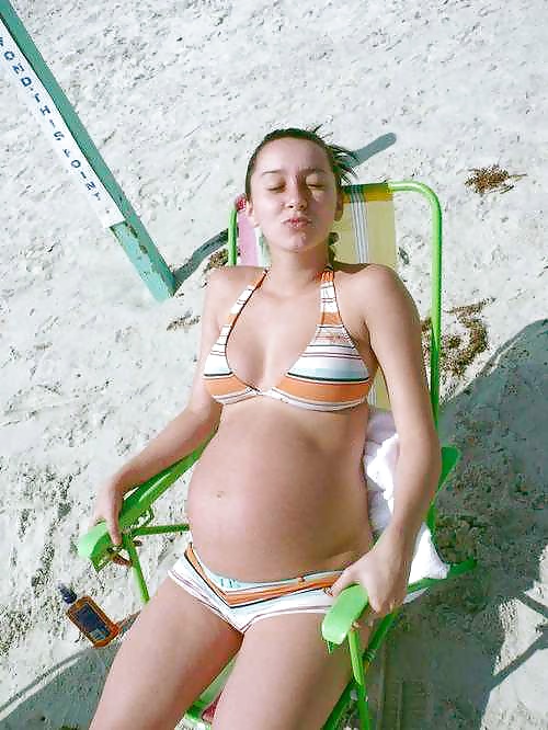 Pregnant Amateurs - Sexy In Bikinis! porn gallery