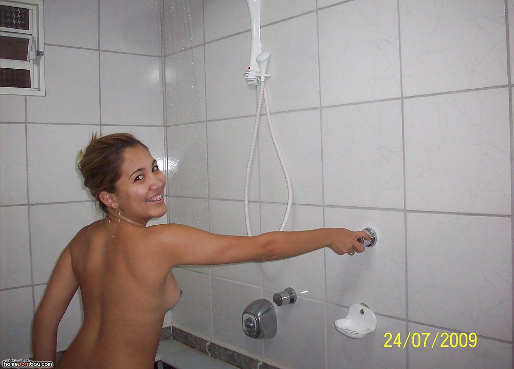 Cute amateur latina posing naked porn gallery