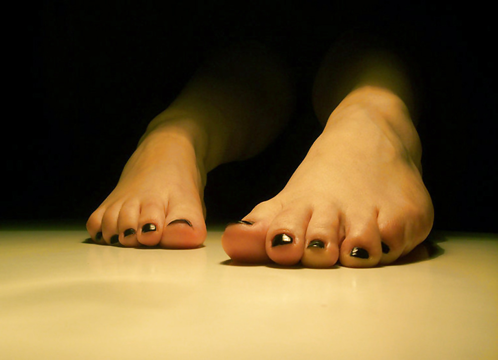 Lynette's Soles n Toes porn gallery