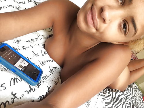 Quick Set - Thick Black Girl porn gallery