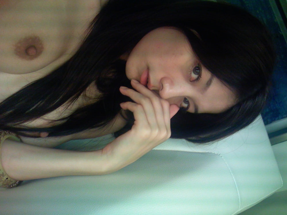 Amateur Asians 23 porn gallery