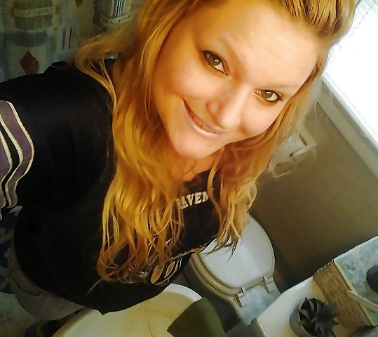 MelissaJ From ' SmutDates Dot Com ' porn gallery