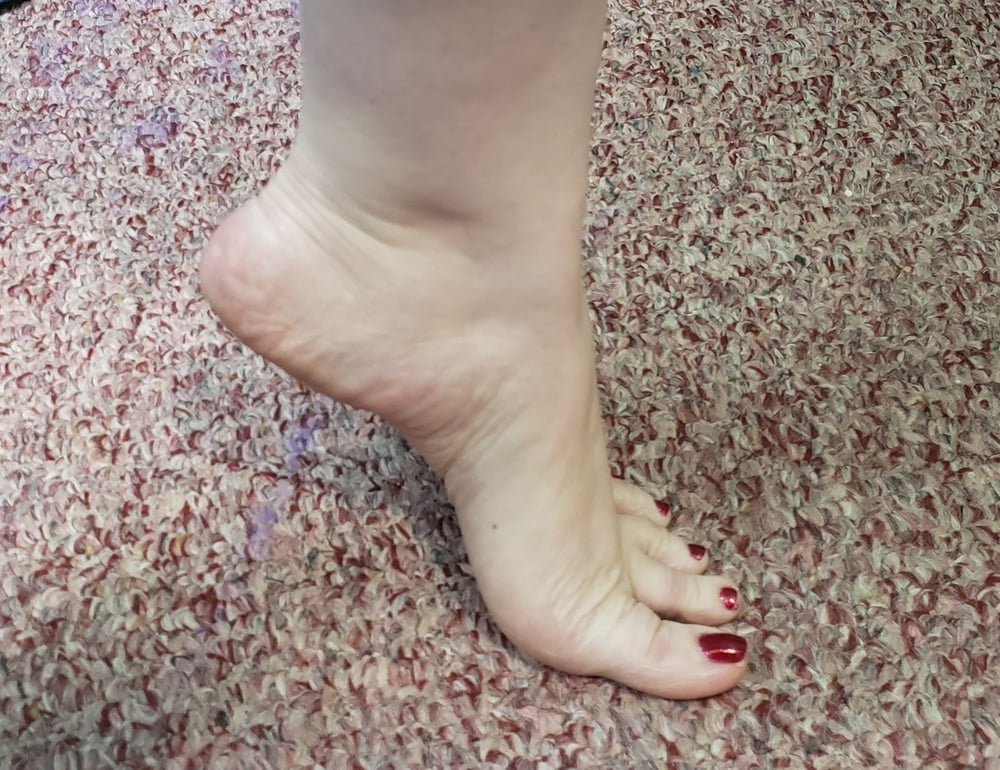 Sexy Feet - 6 Photos 