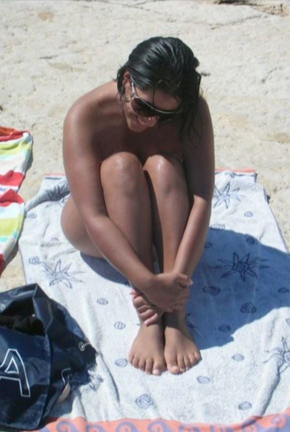 What I like : Topless at beach, better one piece rolled down - 30 Photos 