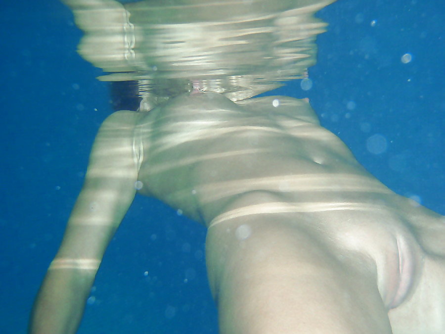 Underwater Girls III porn gallery