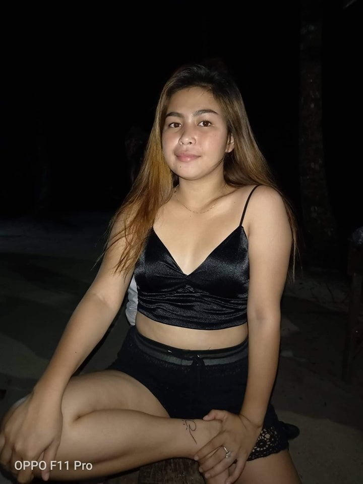 Pinay Slut (No Nude) - 24 Photos 