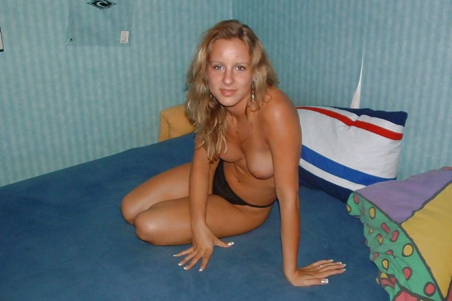 Hot Blonde porn gallery