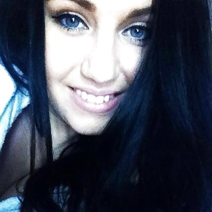 More Romanian Escort slut porn gallery