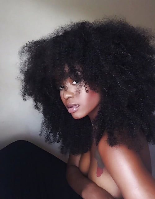 Lovely ebony babe's 4 porn gallery