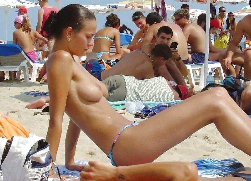 REALLY HOT GIRLS IN PUBLIC 75 porn gallery