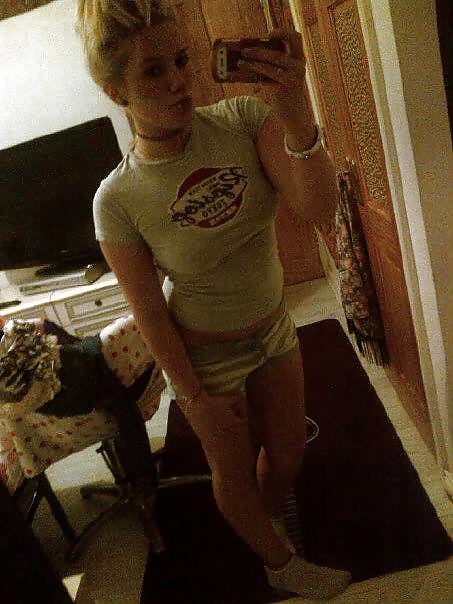 UK Facebook Teens - Katie & Paighton porn gallery