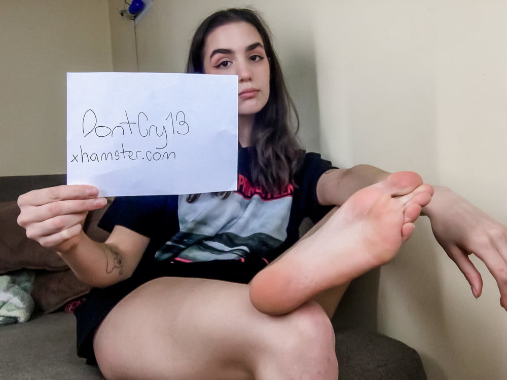 Worship my feet, bitch.- 19 Photos 