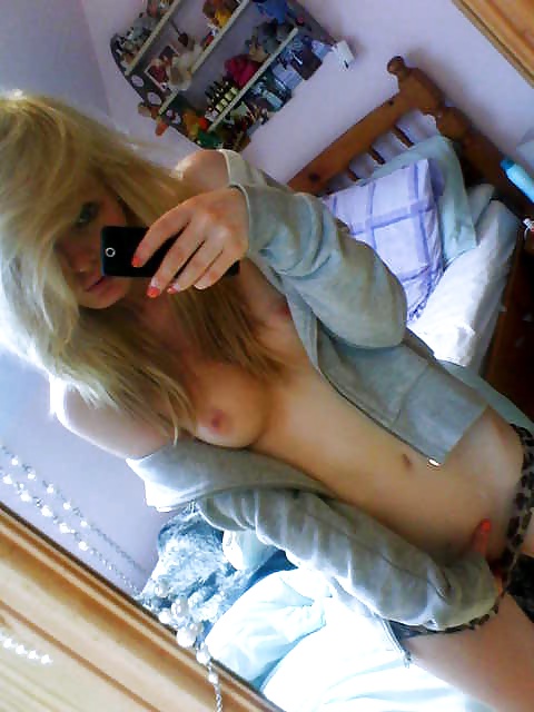 Sexy Blonde Girl Mirror Selfies porn gallery