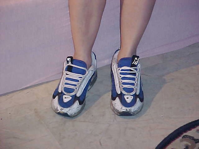 Blond teen Edith and Johny porn gallery