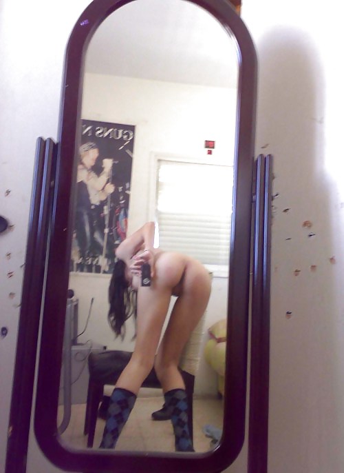 Selfshot Amateur's 3 porn gallery