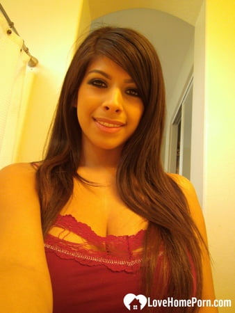 do my sexy curves make you hard         