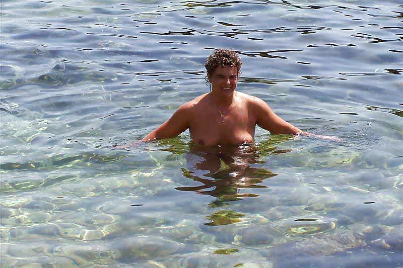 The beach 122 porn gallery