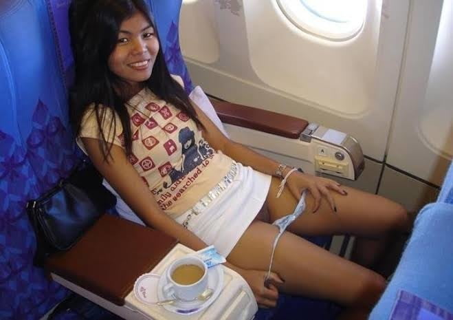 SDRUWS2 - PUSSY FLASH IN PUBLIC porn gallery