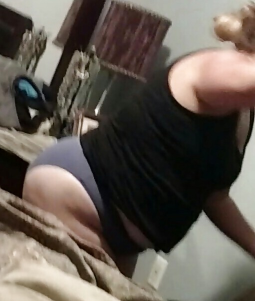 Fat Ass ready for bed porn gallery