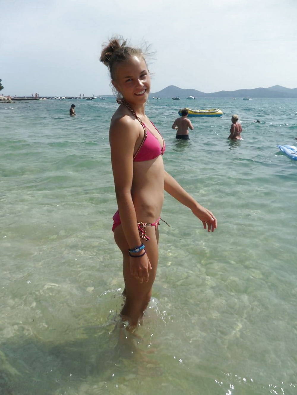 filles en maillot de bain 02 porn gallery