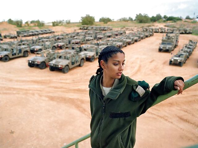 Israeli Army Girls (Non-Nude) porn gallery