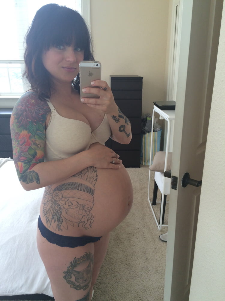 Pregnant Tattoo Porn - Pregnant Selfies 33 Pics | Free Hot Nude Porn Pic Gallery