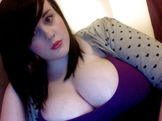 Huge Tits Cute Face porn gallery