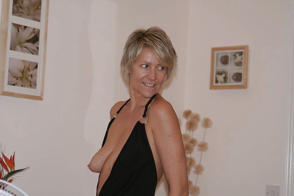 A Sexy MILF and Mature Mix porn gallery
