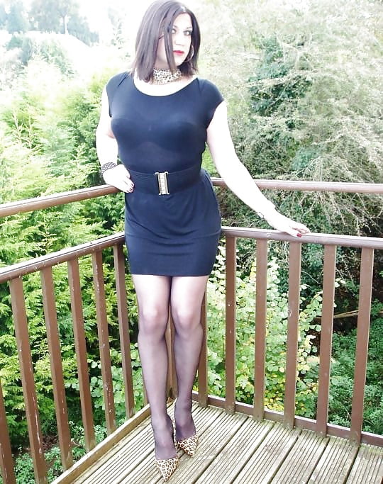 Voyeur crossdresser outdoor bathroom