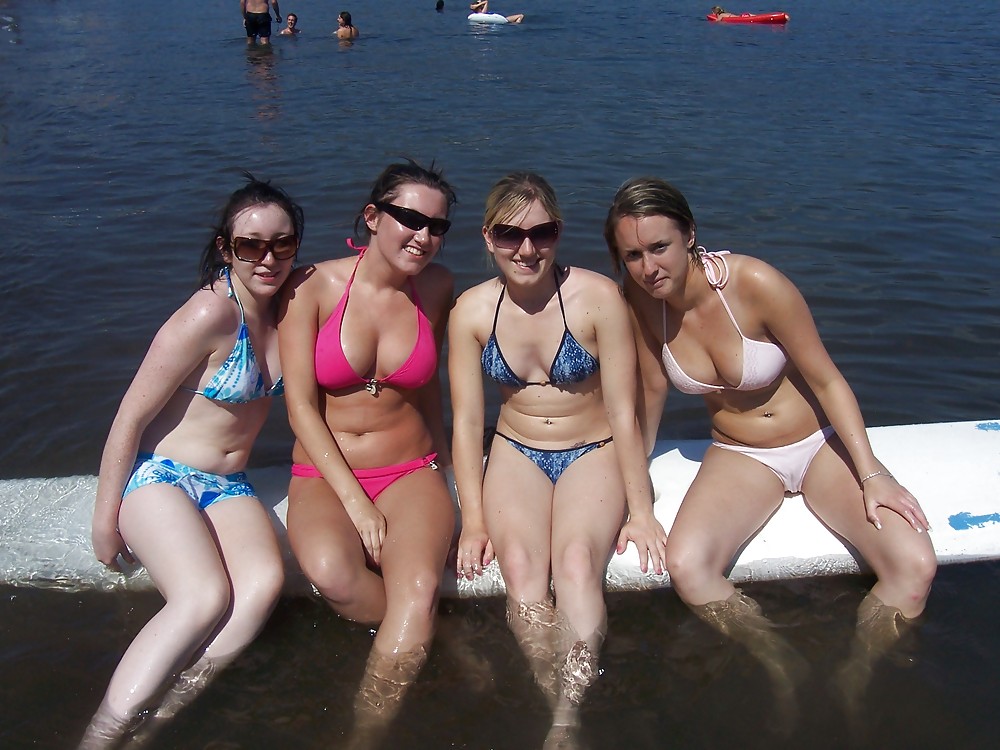 bikini amateurs porn gallery
