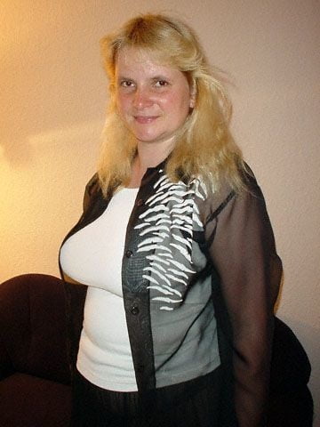 Suzi from germany - 15 Photos 