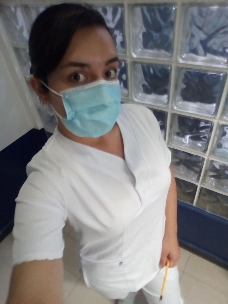 Enfermera Caliente- 16 Photos 