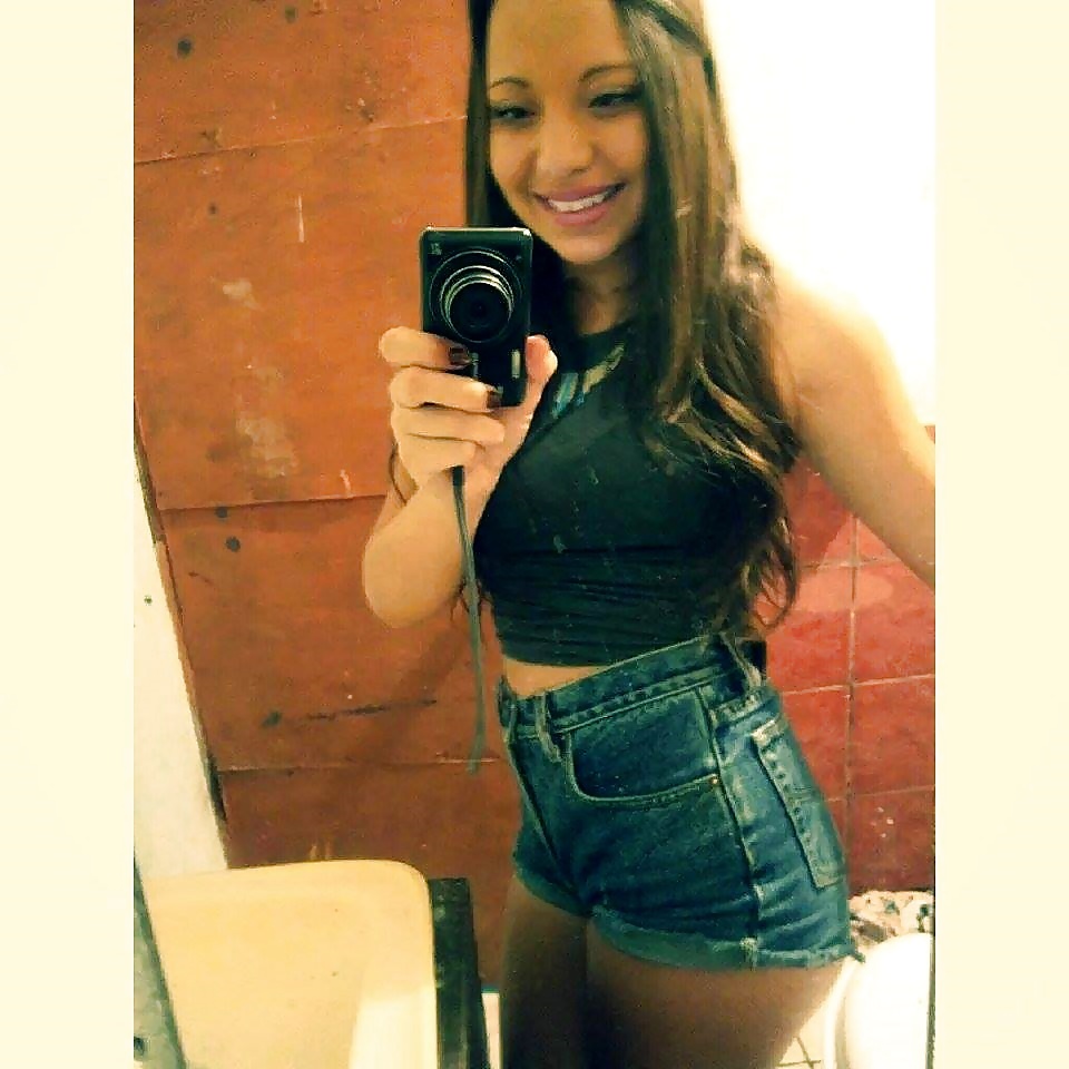 Amateur latina with big tits porn gallery