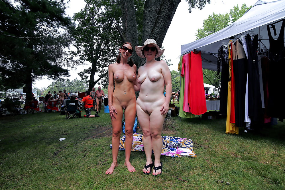 Public Sluts 2 (1001) porn gallery