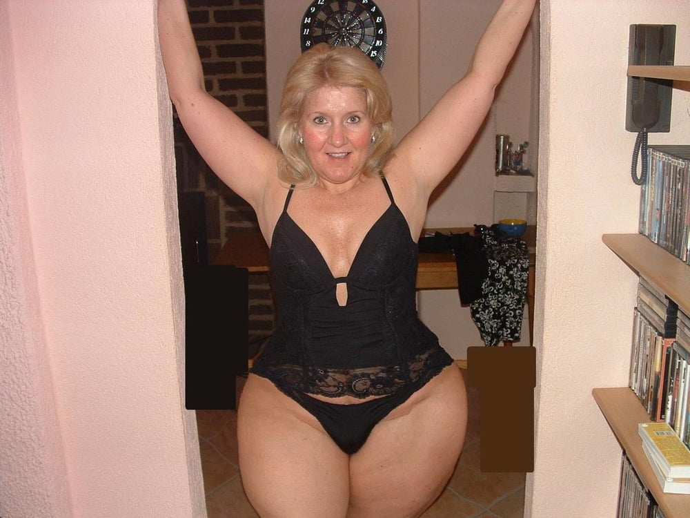 Big Tits Big Ass Amateur Mature MILF - Wife - Gilf - Granny porn gallery