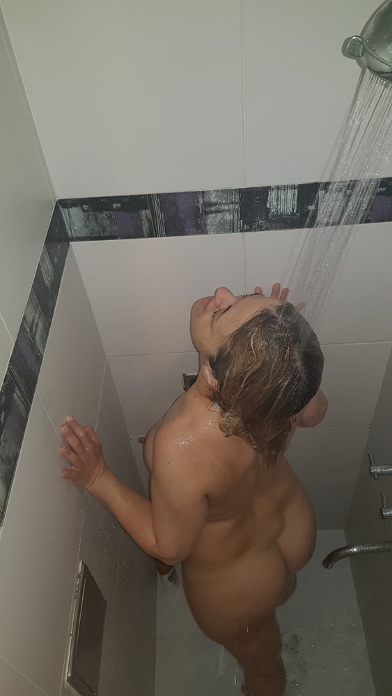 Morning Shower - 32 Photos 