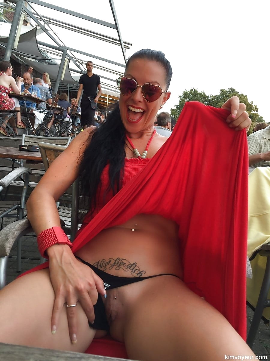 Flashing their wares! porn gallery