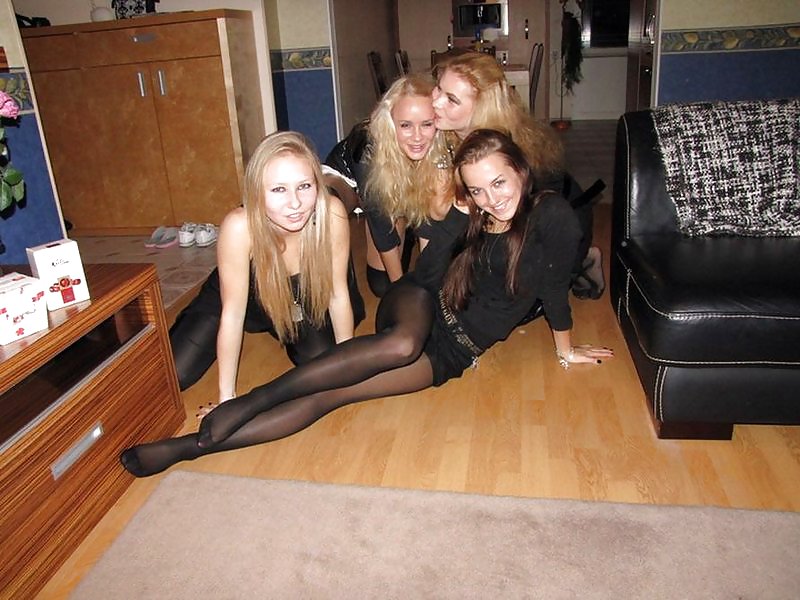 Teens in Pantyhose Tights porn gallery