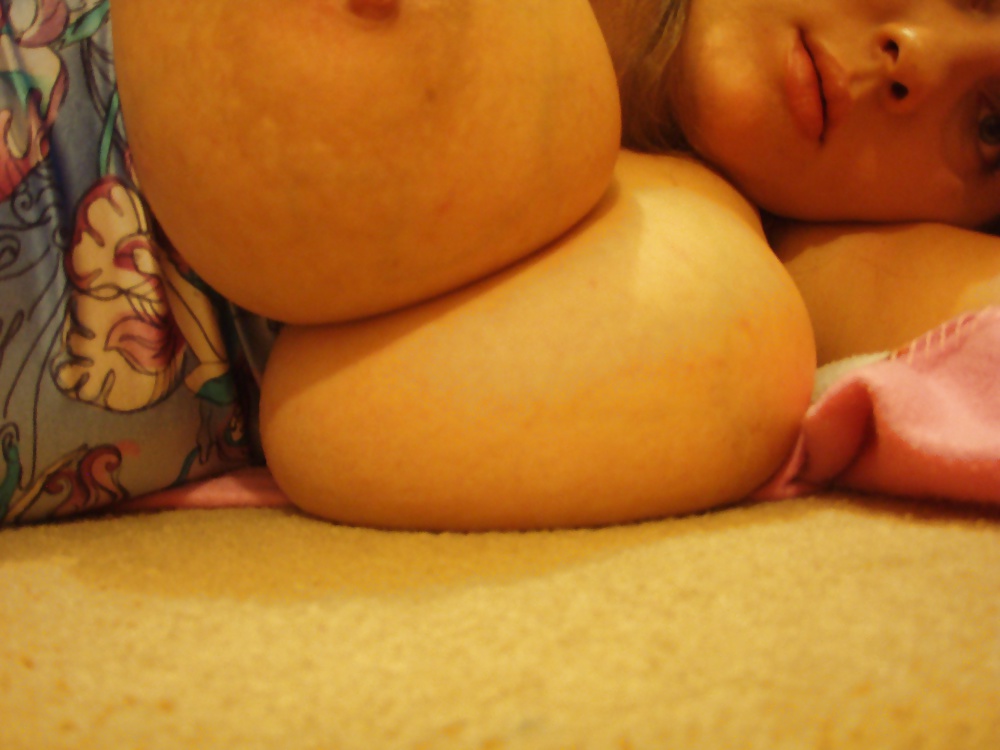 chubby girl posing porn gallery